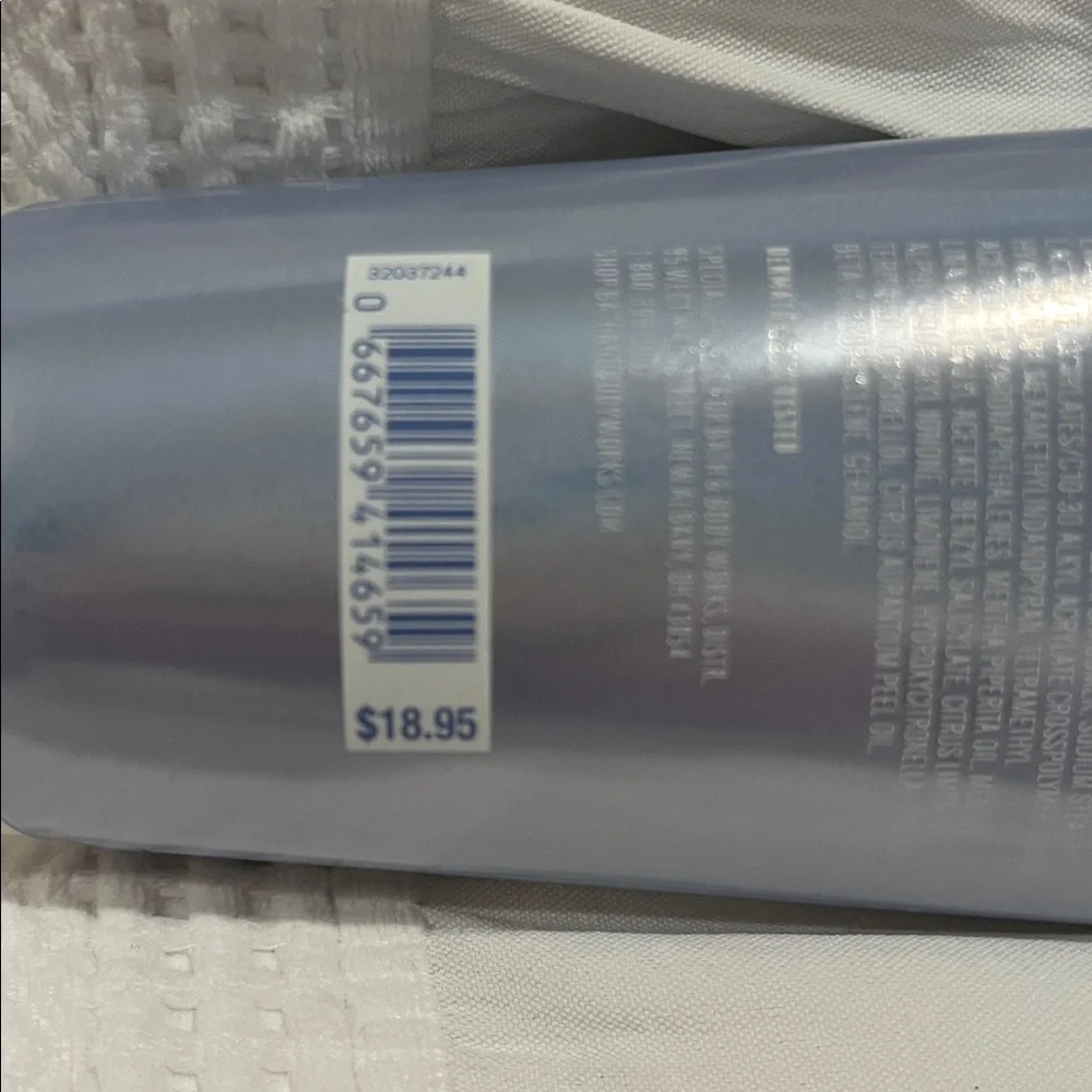Bath & Body Works Water Ultra Hydration Body Cream - Picture 4 of 4